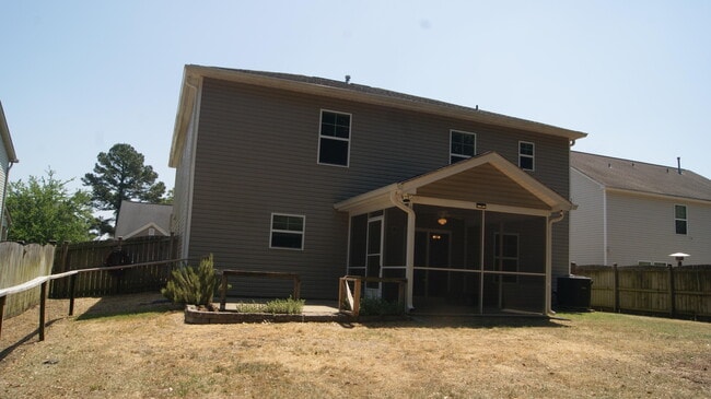 Building Photo - 375 Niblick Dr