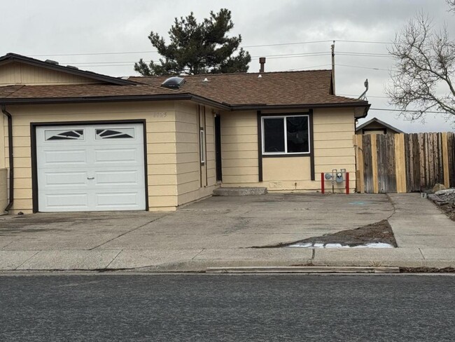 Building Photo - 6825 Lotus St