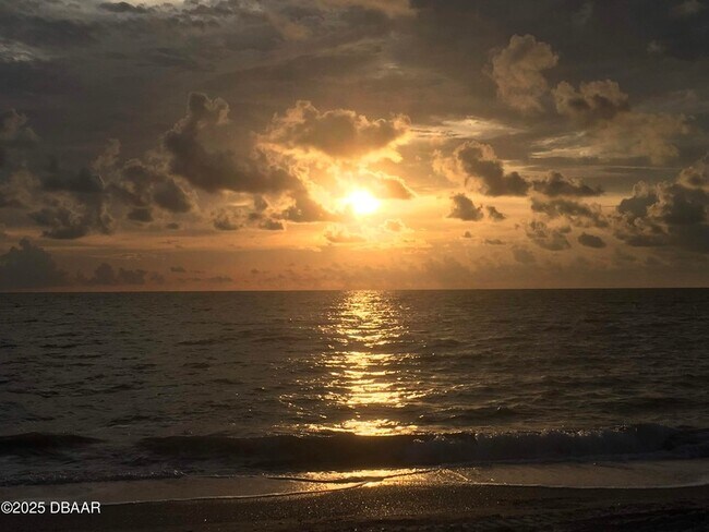 Building Photo - 23 N Ocean Palm Villas