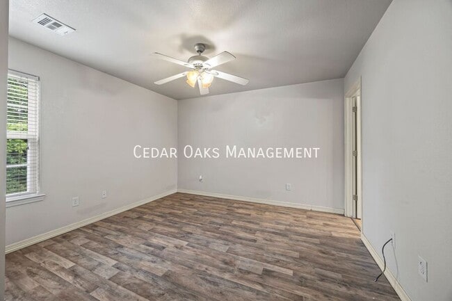 Building Photo - 1308 S C Ct