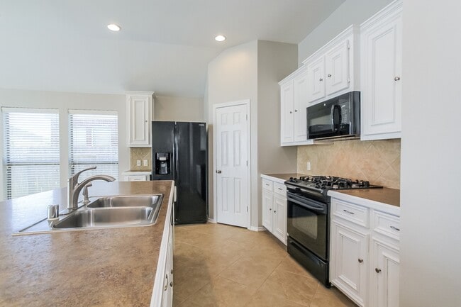 Building Photo - 2703 Facet Creek Dr