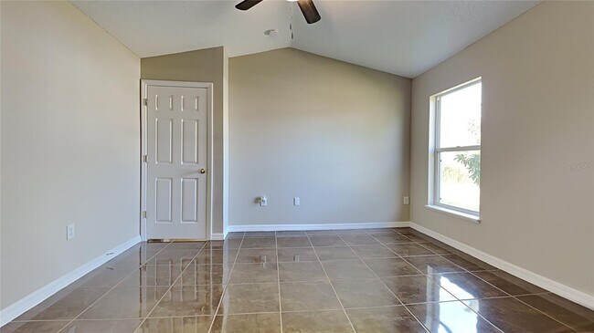 Building Photo - 56 Peterlee Ct