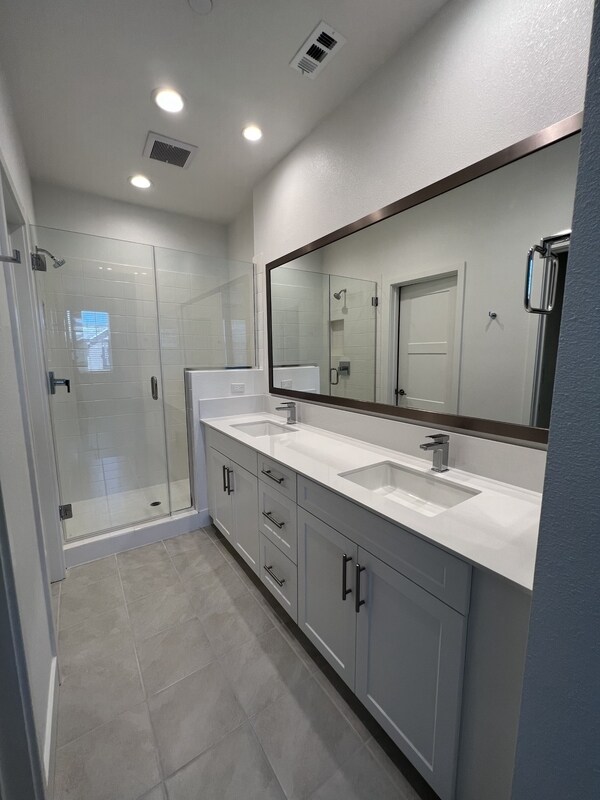 Building Photo - 426 Semillon Ln