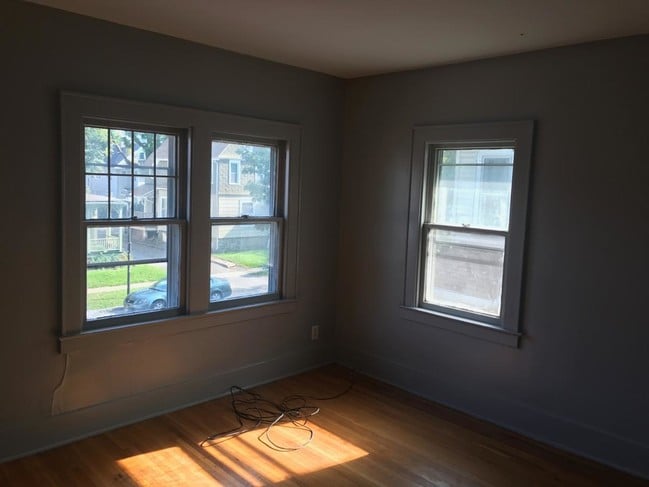 Building Photo - 15 Boardman St