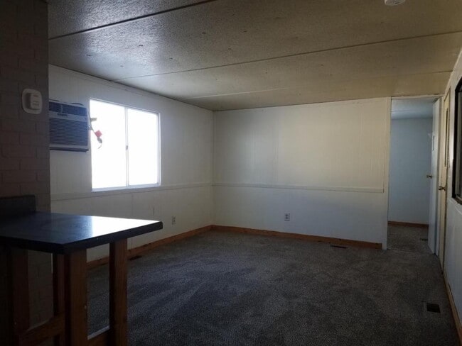 Building Photo - 510 8th St S