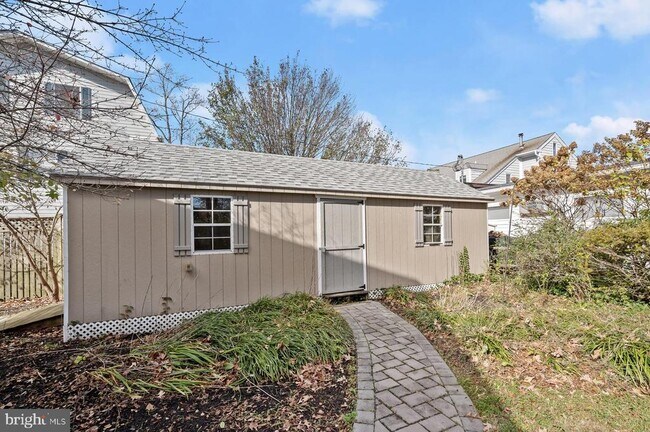 Building Photo - 4706 Frederick Ave