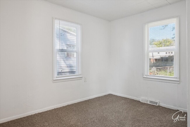 Building Photo - 3 Bedroom Ranch in Eastpointe! - $1,200