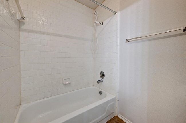 Building Photo - 4608 Castleman Dr