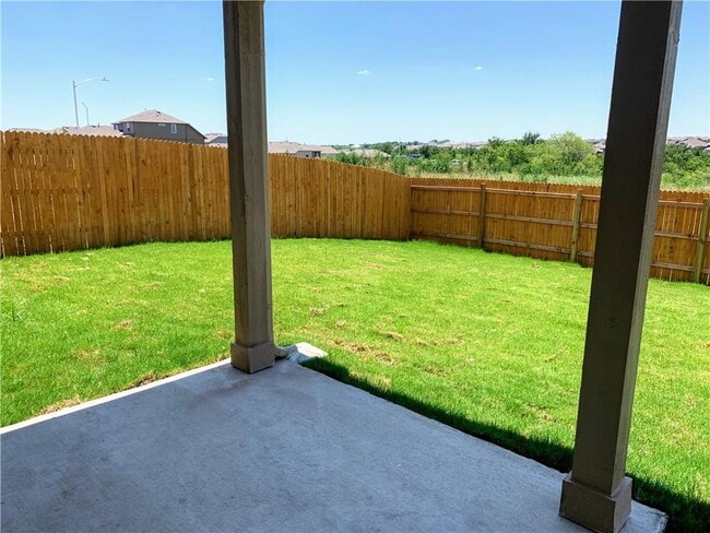 Building Photo - 3323 Brywood Dr