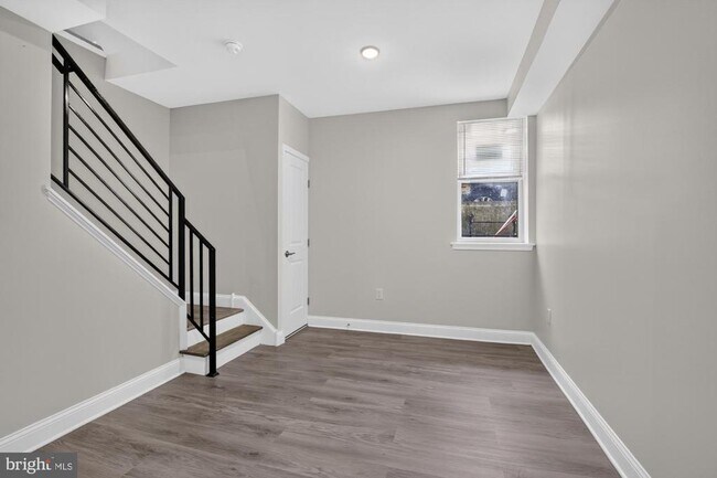 Building Photo - 519 N 11th St