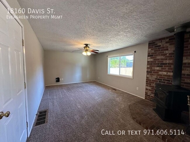 Building Photo - 18160 Davis St