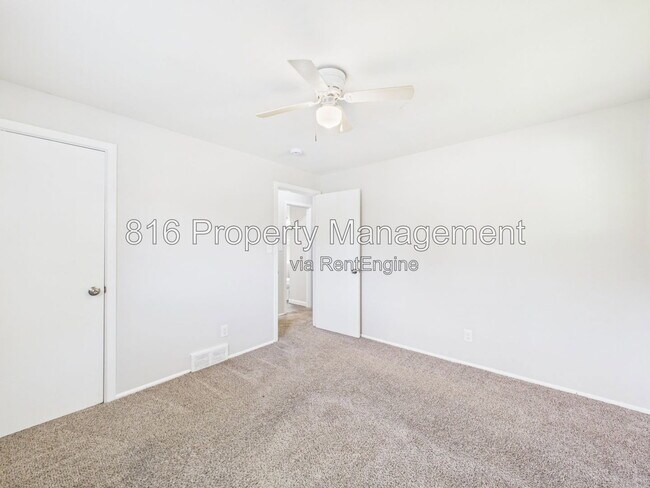 Building Photo - 8511 Crystal Ave