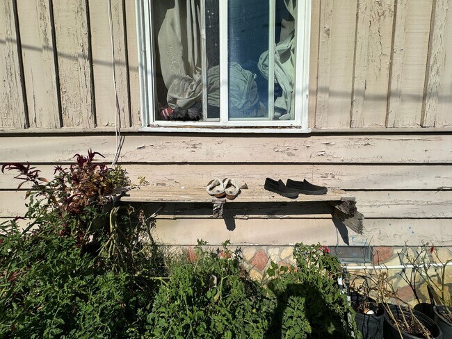 Building Photo - La Habra Duplex