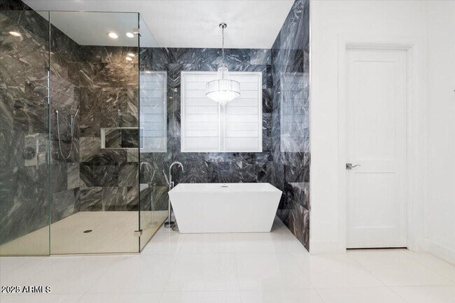 Building Photo - 10074 E Flathorn Dr