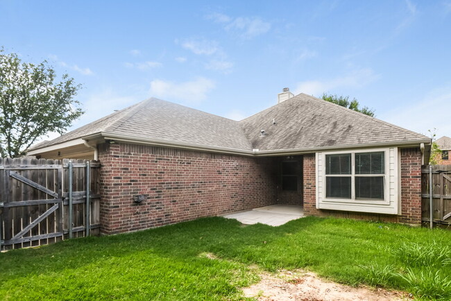 Building Photo - 311 Galloping Hill Rd