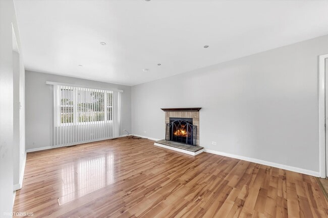 Building Photo - 17861 Princeton Ln