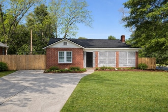 Building Photo - 3709 Flamingo Dr