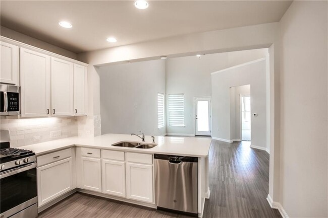 Building Photo - 701 Durness Dr