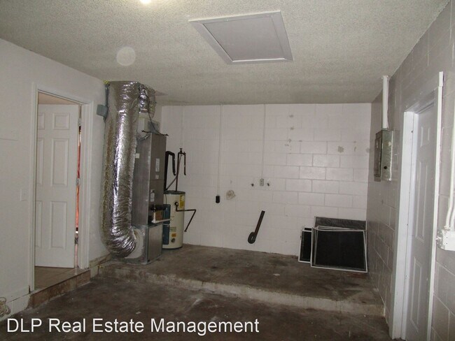Building Photo - 3 br, 2 bath House - 963 Madison Ave