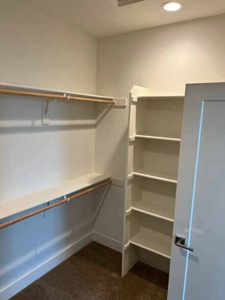 Building Photo - 2923 Crosswinds Wy