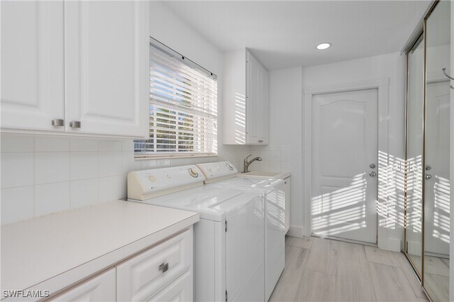 Building Photo - 4768 San Carlo Ct