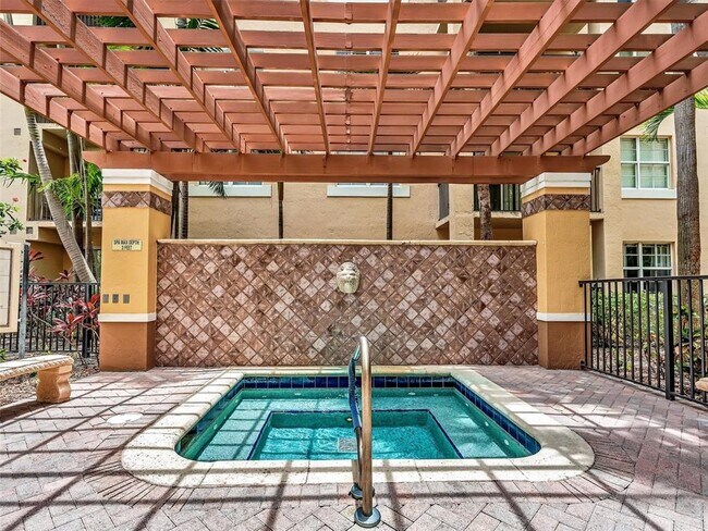 Building Photo - 1801 N Flagler Dr