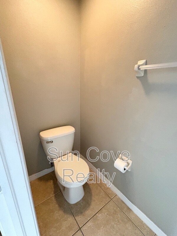 Building Photo - 2111 Roanoke Springs Dr