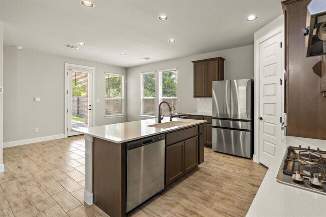 Building Photo - 232 Stone Cyn Dr