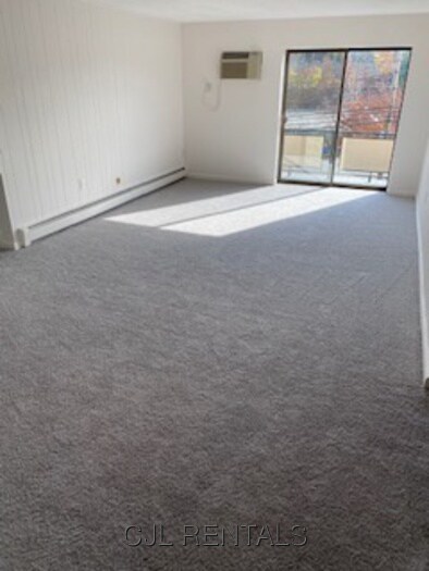 Building Photo - 71 Montvale Ave