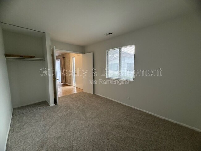 Building Photo - 1565 Burton Ct