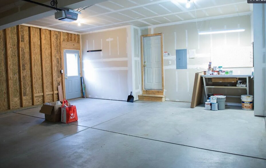 Building Photo - 325 Hawthorne Ave