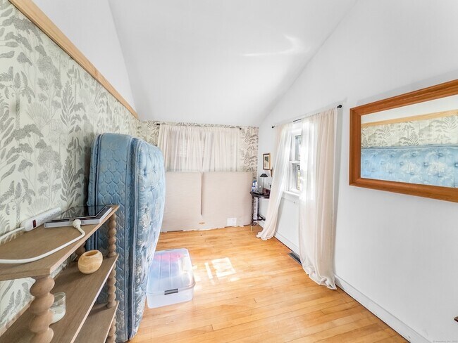 Building Photo - 944 Totoket Rd