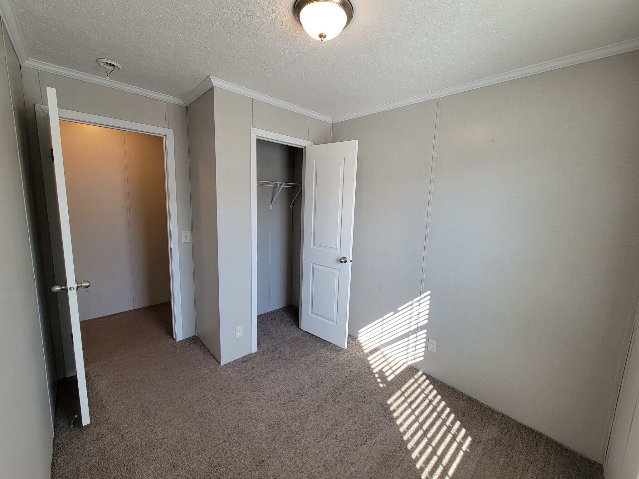 Building Photo - 38060 Leverette Ave