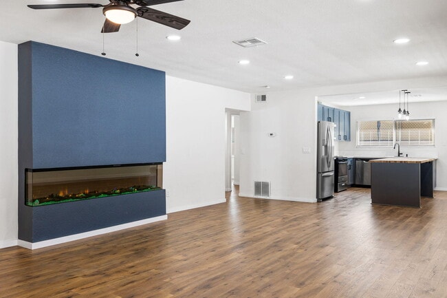 Building Photo - 51480 Avenida Obregon