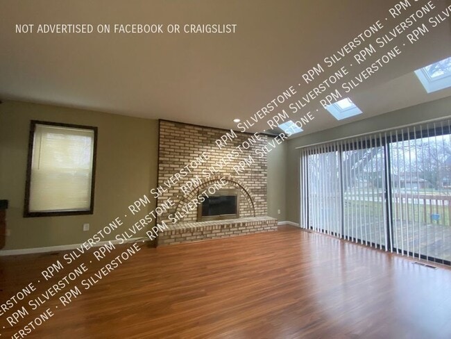 Building Photo - 17381 Washington Ct