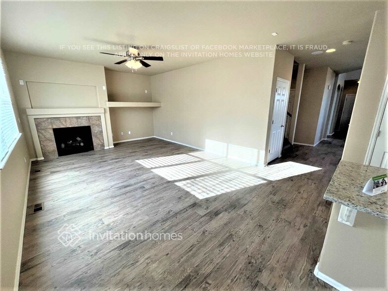Building Photo - 12386 Roslyn Way