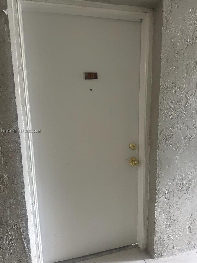 Building Photo - 7640 Kimberly Blvd