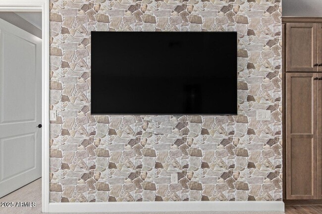 Building Photo - 2121 W Sonoran Desert Dr