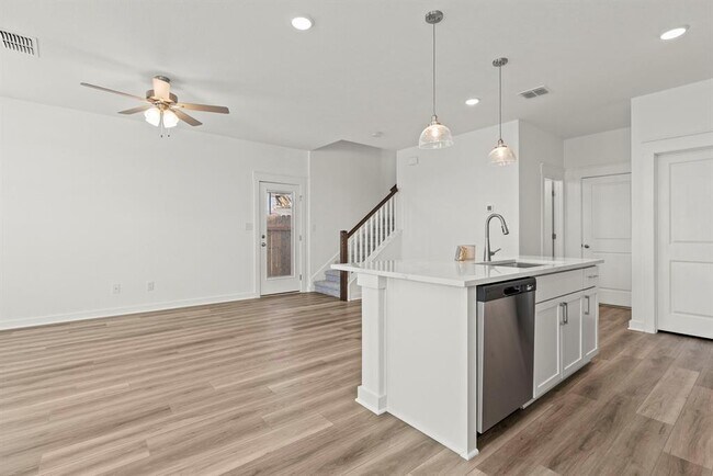 Building Photo - 108 Hartson Dr