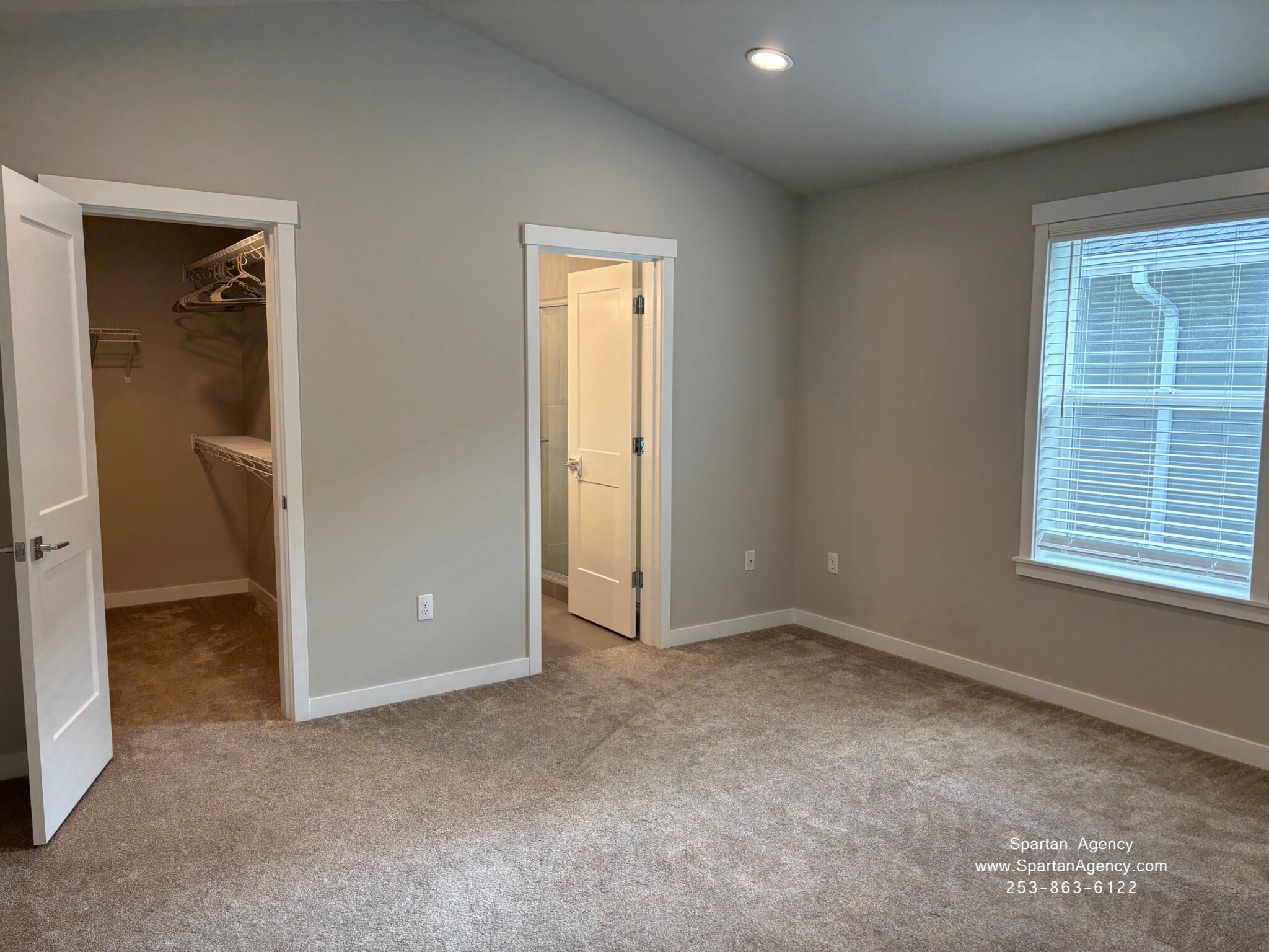 Building Photo - 507 15th St SE