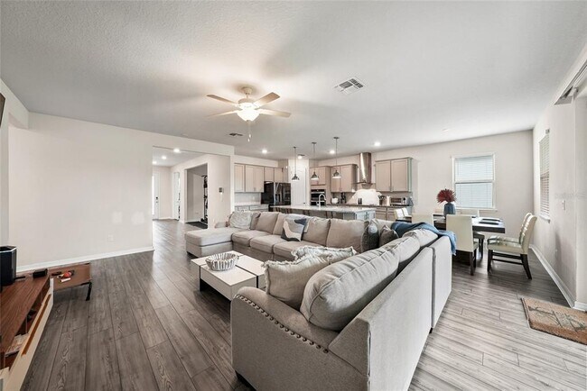 Building Photo - 10913 Green Harvest Dr.