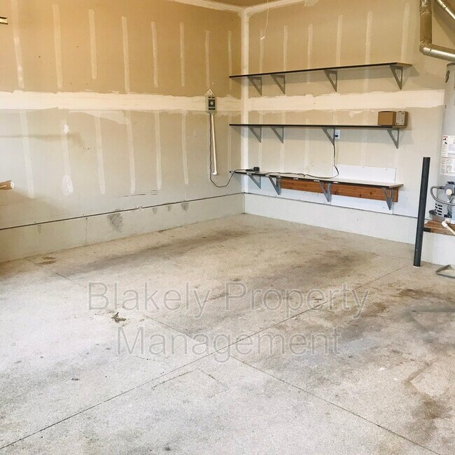 Building Photo - 72 N Pleasant Hill Dr