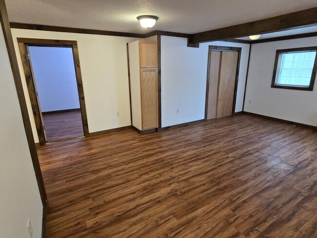 Building Photo - Little Beaumont