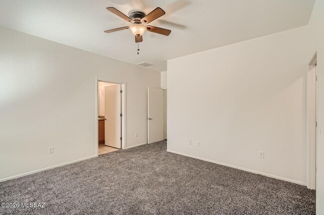 Building Photo - 8437 W Green Kingfisher Ln