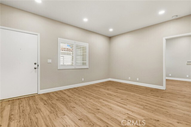 Building Photo - 31 Gaviota