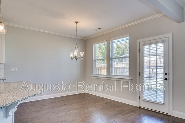 Building Photo - 909 Chesford Dr