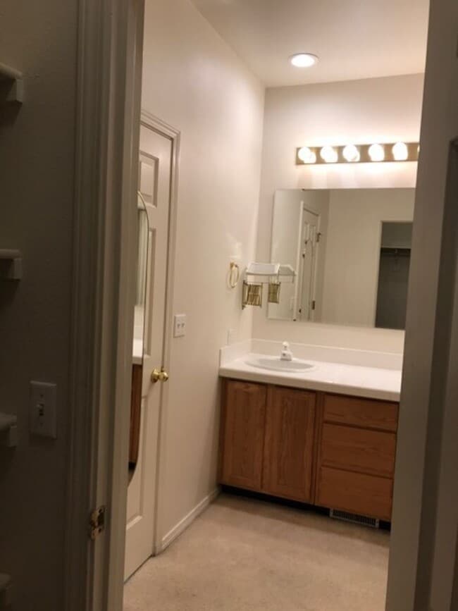 Building Photo - 602 Windemere Cir