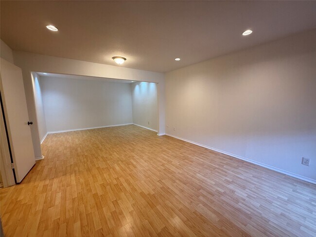 Building Photo - 2601 S Braeswood Blvd