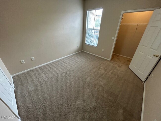 Building Photo - 10001 Peace Way