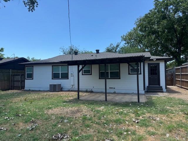 Building Photo - 320 Anderson Dr